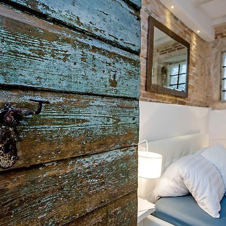 Luna Rooms And Studios Rovinj Buitenkant foto