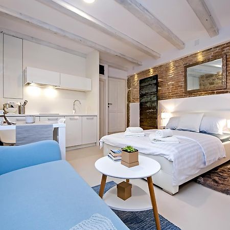 Luna Rooms And Studios Rovinj Buitenkant foto