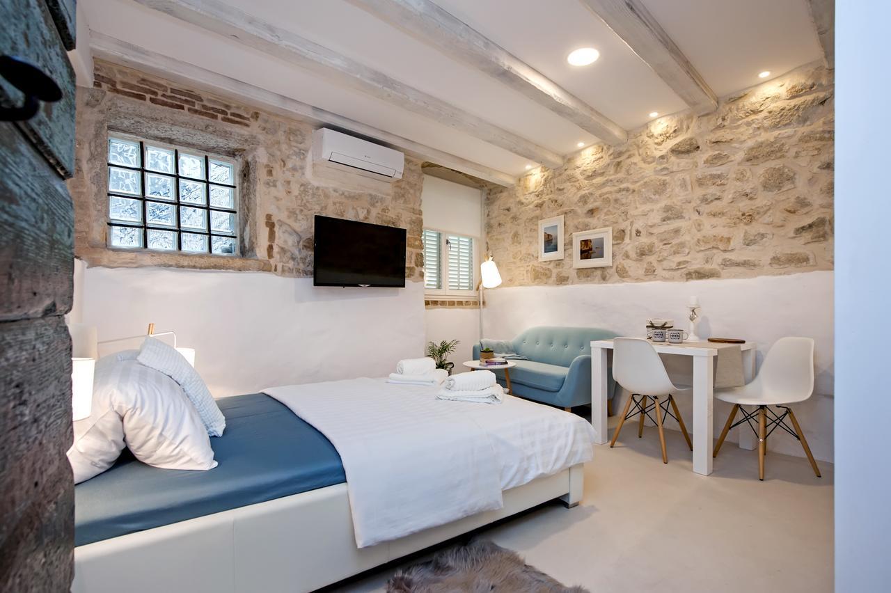 Luna Rooms And Studios Rovinj Buitenkant foto