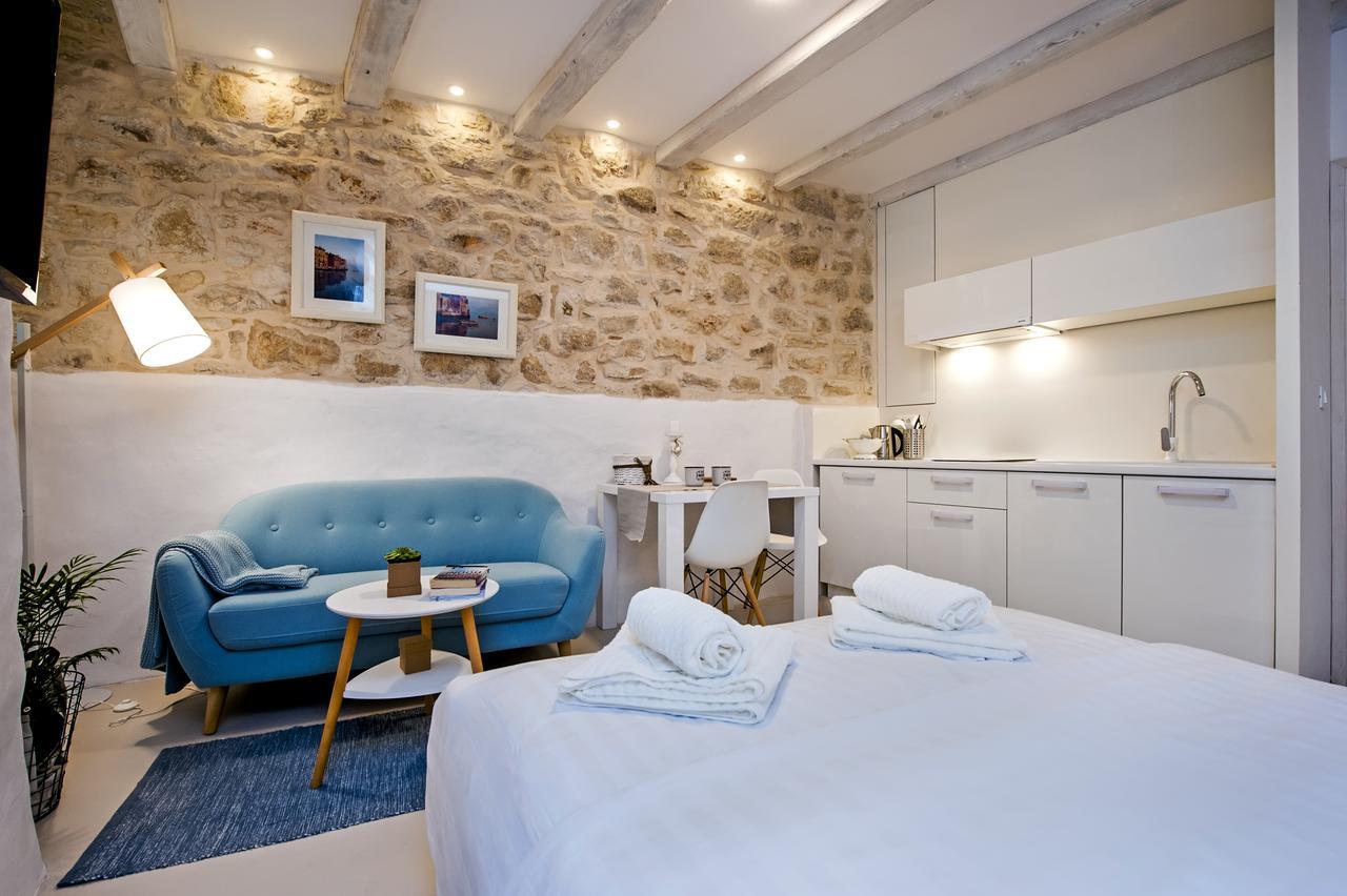 Luna Rooms And Studios Rovinj Buitenkant foto