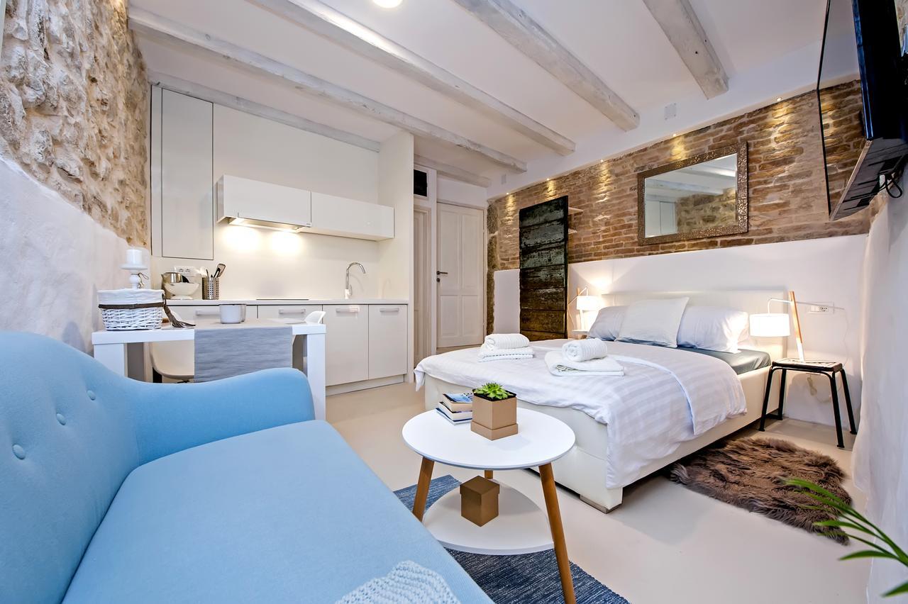 Luna Rooms And Studios Rovinj Buitenkant foto