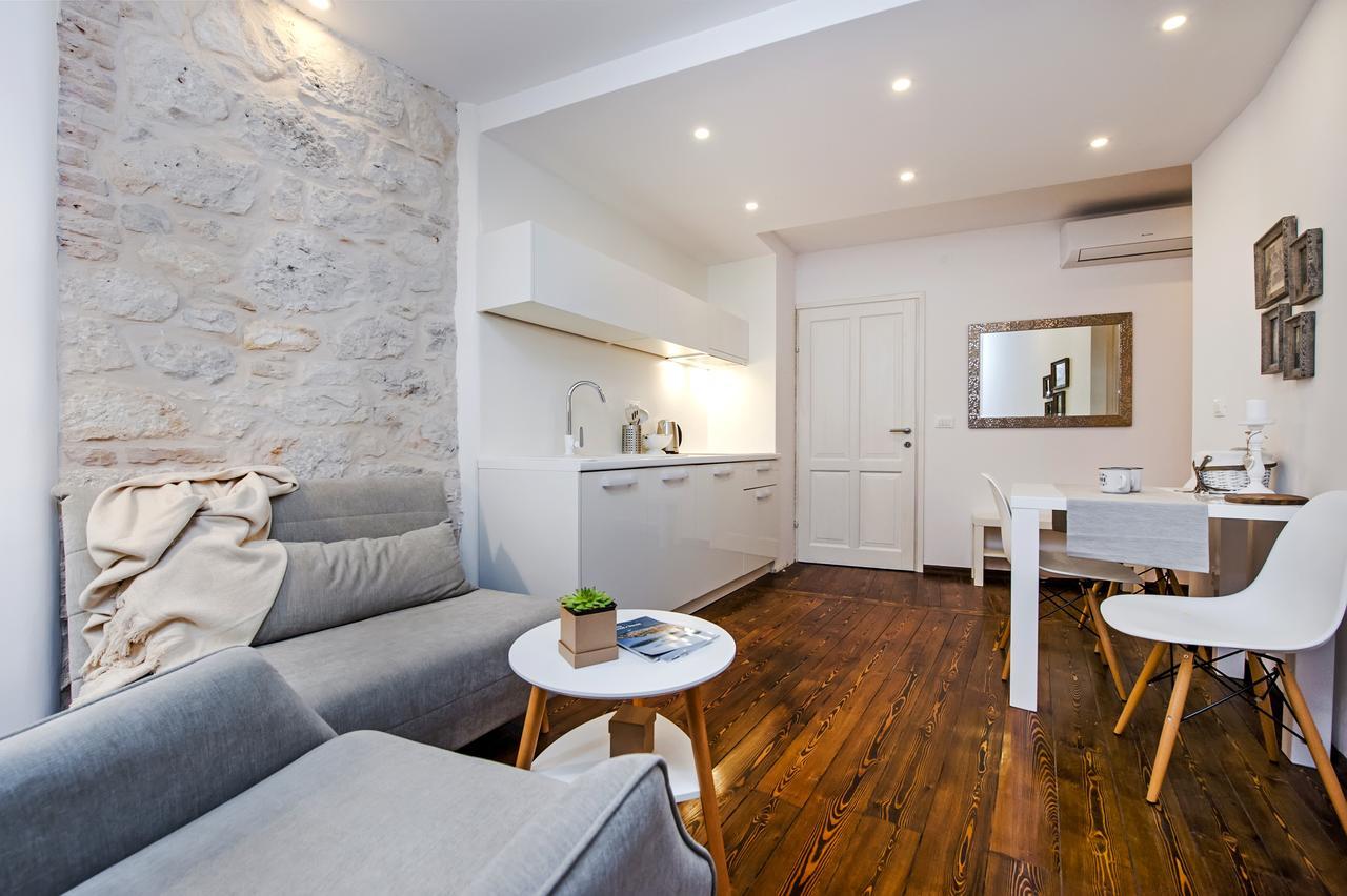 Luna Rooms And Studios Rovinj Buitenkant foto