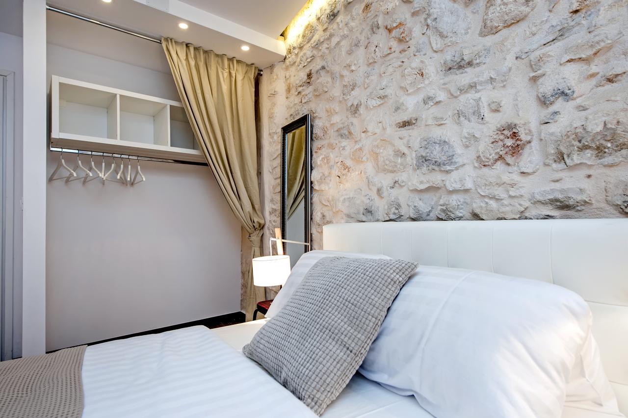 Luna Rooms And Studios Rovinj Buitenkant foto