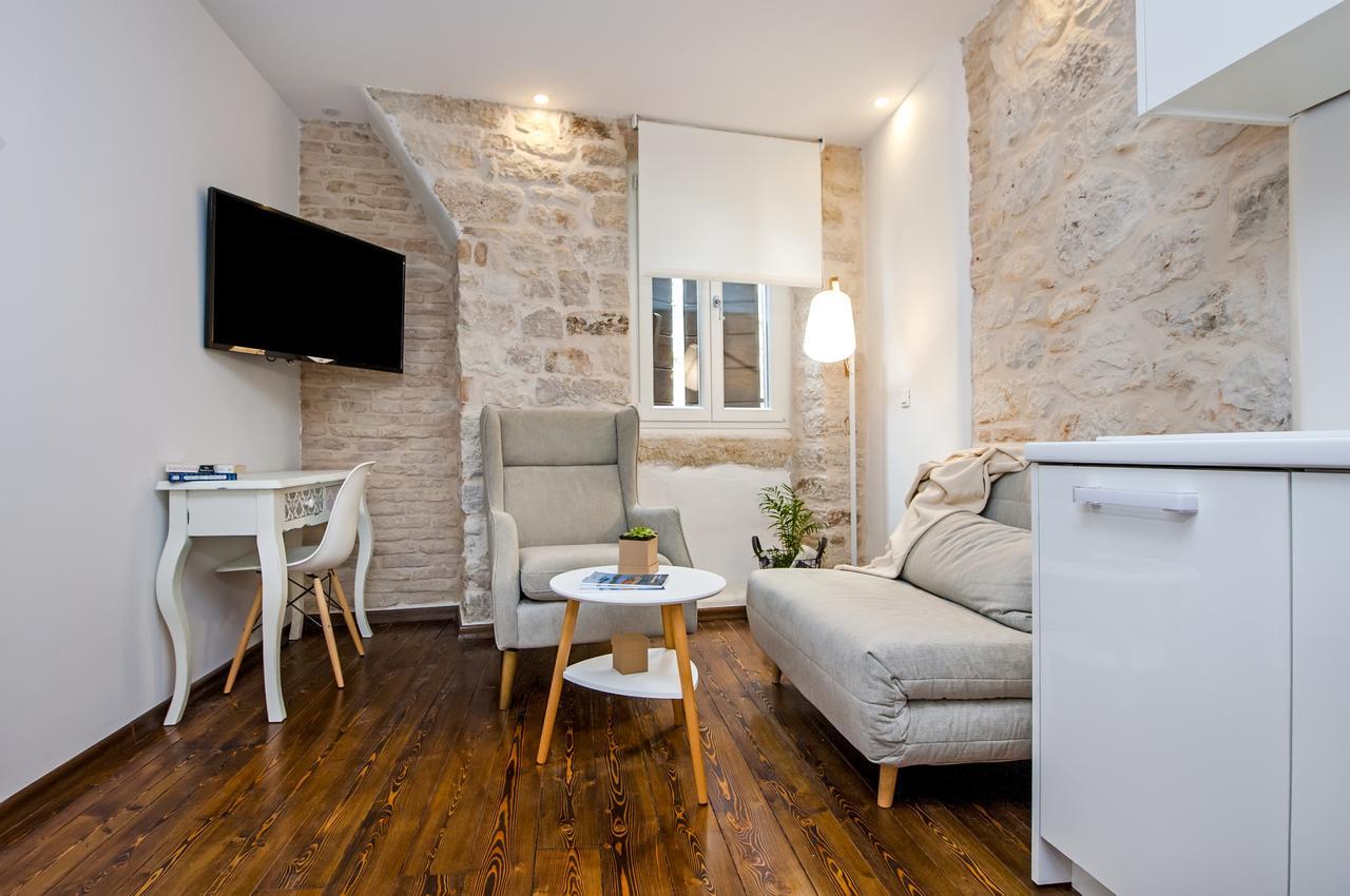 Luna Rooms And Studios Rovinj Buitenkant foto