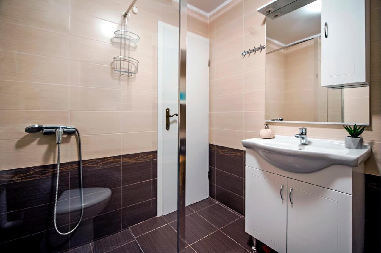 Luna Rooms And Studios Rovinj Buitenkant foto